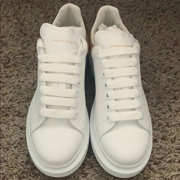 alexander mcqueen - Picture 2 of 3